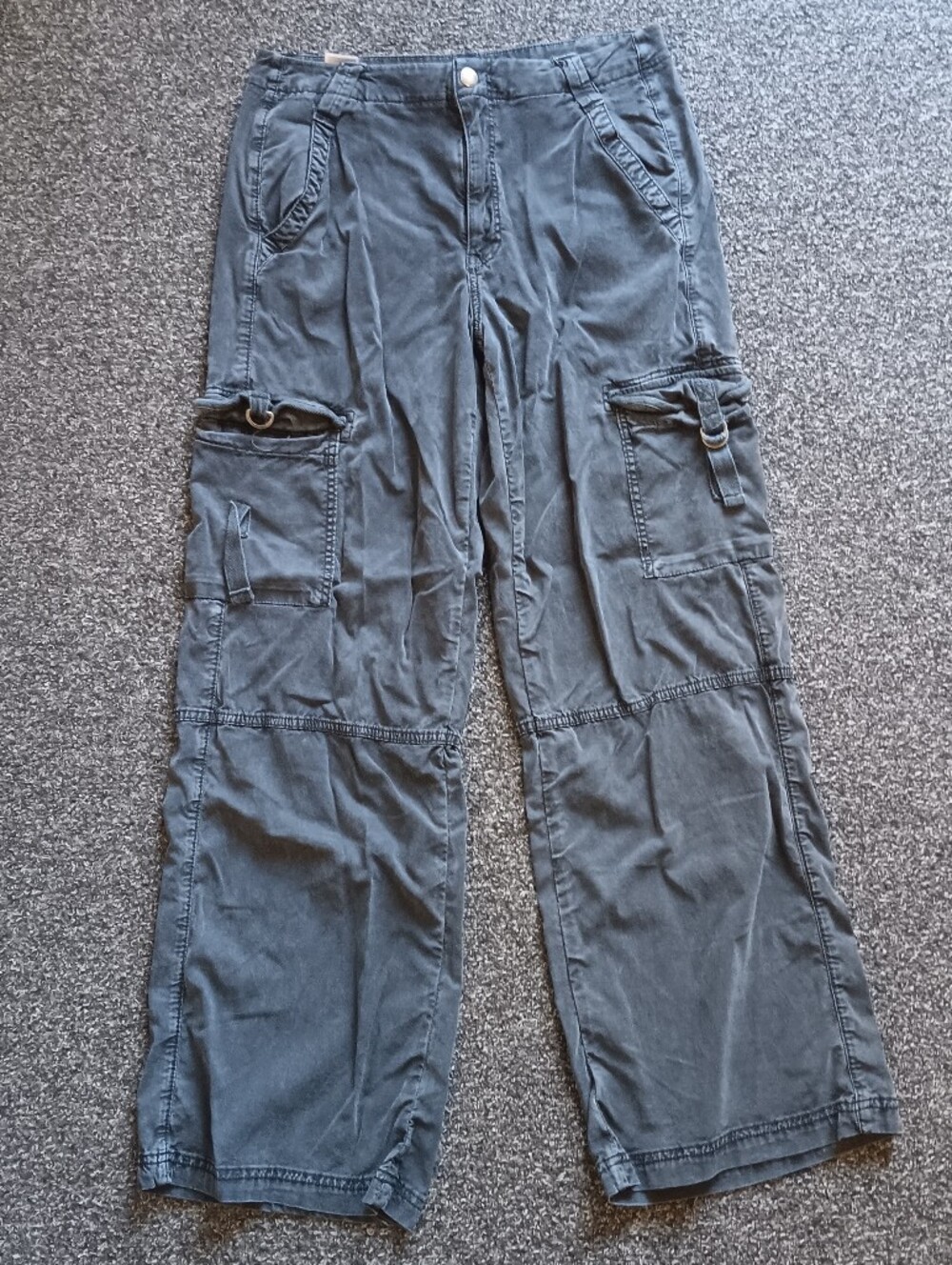 American Eagle Utility Cargo Pants Womens Size 8, Fade, Distressed, Worn